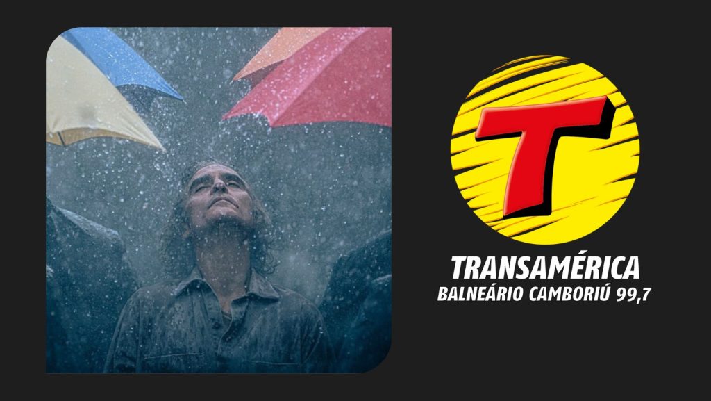 Coringa 2: Joaquin Phoenix encara a chuva em imagem inédita